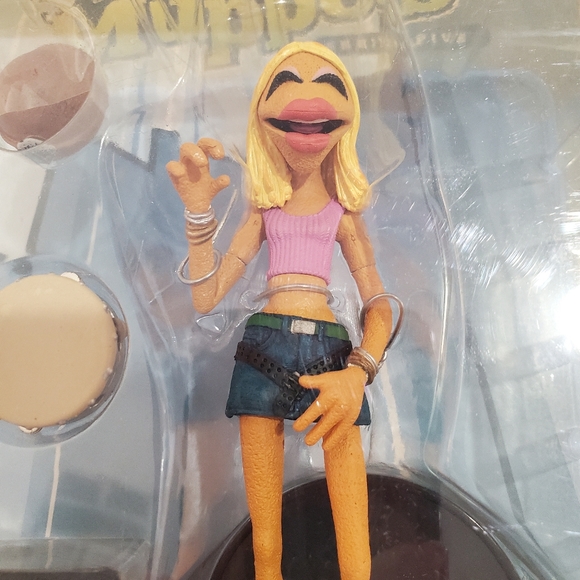 2003 PALISADES MUPPETS JANICE FIGURE SEALED L👀K - Picture 1 of 10
